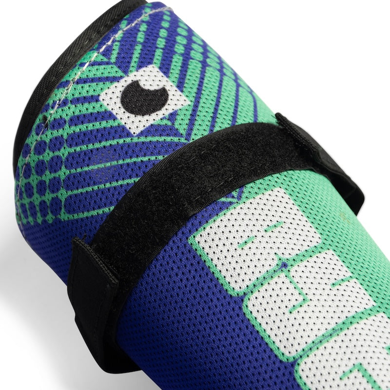 Byte ZT Field Hockey Shin Guards in Teal/Blue (view 2)