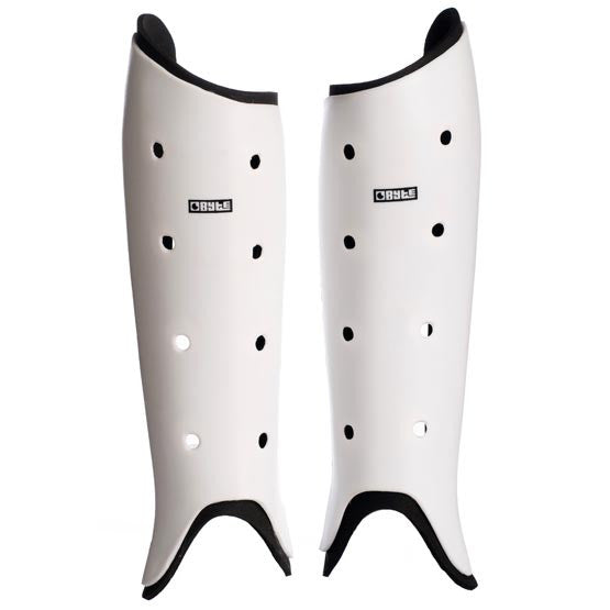Byte Field Hockey Shin Guards in Club